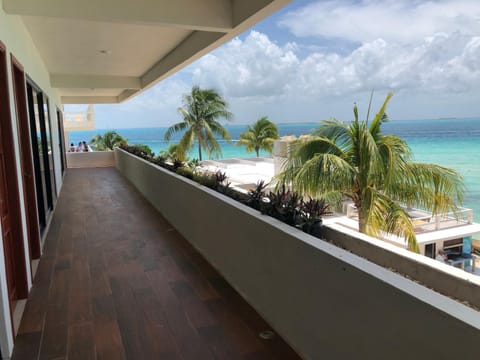 Cuxos Hotel Beachfront Hotel in Isla Mujeres