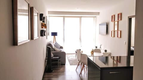 Amazing Hi-rise In Polanco, Pool & Hs Wi-fi Apartment in Mexico City