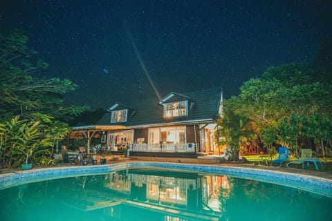 Property building, Night, On site, Garden view, Pool view, Swimming pool, Swimming pool