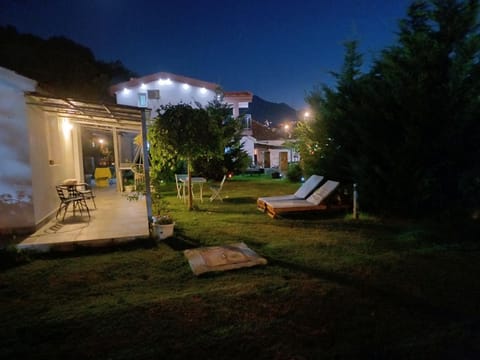 Sunlight Cottage Maya House in Podgorica Municipality, Montenegro