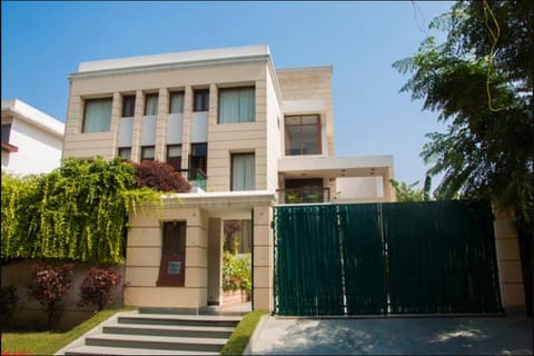 Tavisha Villa Bed and Breakfast in Gurugram