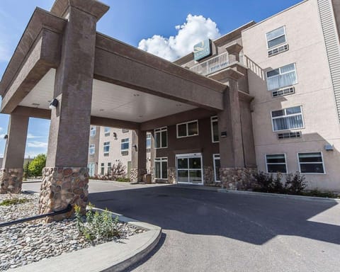 Quality Inn & Suites Hotel in Hinton