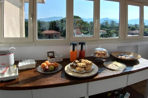 Levante Alojamiento y desayuno in Marina di Carrara