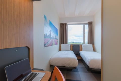 Maxhotel Amsterdam Airport Schiphol Hotel in South Holland (province)