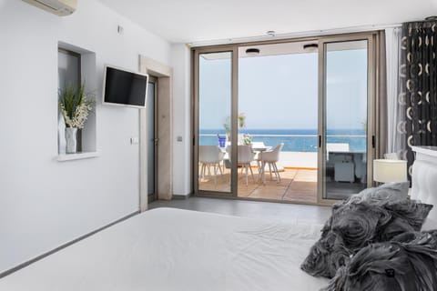 Bedroom, Sea view