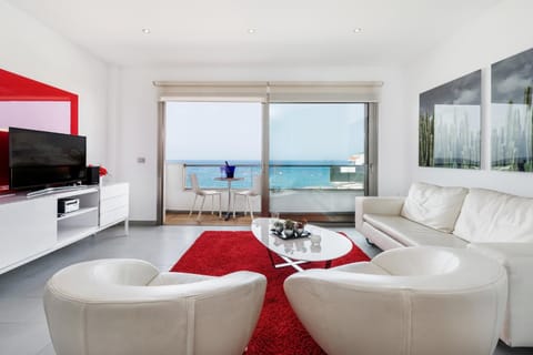 Living room, Sea view