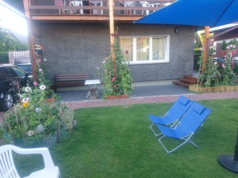 Property building, Facade/entrance, Garden