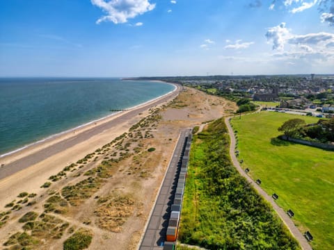 Nearby landmark, Neighbourhood, Natural landscape, Beach, Location