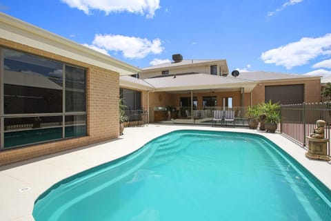The Grand Holiday House House in Yarrawonga