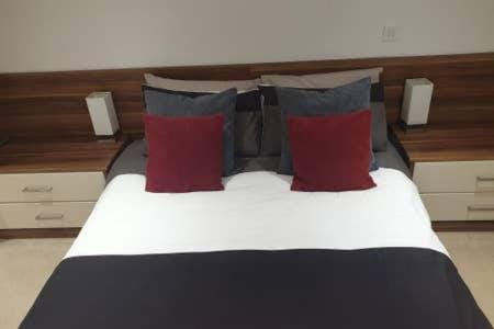 Hullidays - The Sawmill Suite Apartment in Hull