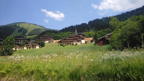 Nearby landmark, Natural landscape, Mountain view