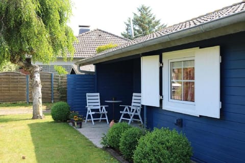 Property building, Patio, Garden