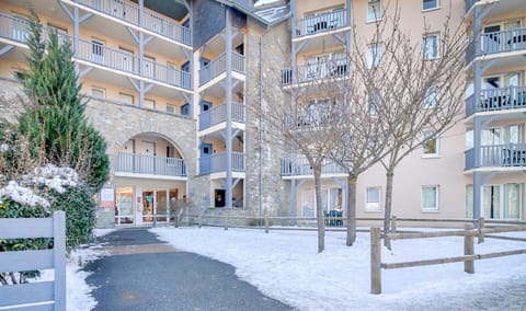 Property building, Facade/entrance, Day, Winter, View (from property/room)