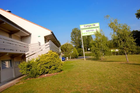 Facade/entrance, Area and facilities