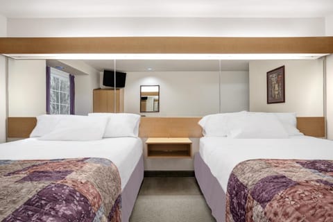 Microtel Inn & Suites by Wyndham Mankato Hotel in Mankato