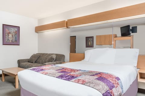 Microtel Inn & Suites by Wyndham Mankato Hotel in Mankato