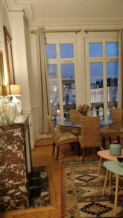 Appartement avec belle vue sur la place du Martroi Apartment in Orléans