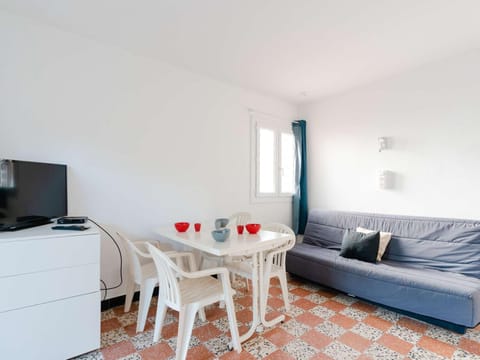 Appartement Narbonne-Narbonne Plage-Narbonne Plage, 2 pièces, 6 personnes - FR-1-409-149 Condominio in Fleury