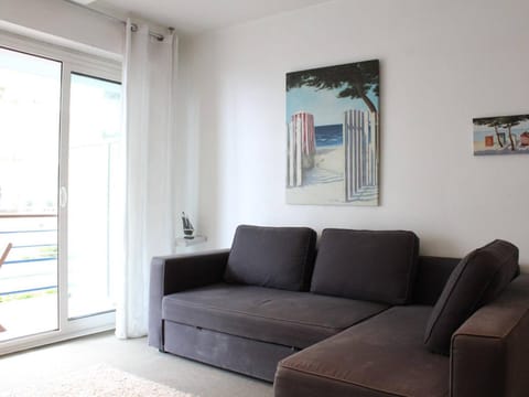 Appartement La Baule, 1 pièce, 2 personnes - FR-1-245-101 Condo in Le Pouliguen
