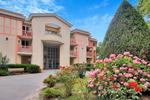 Property building, Day