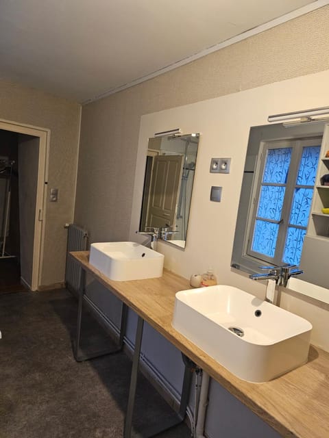 MAIRIE -APPT 75M2 -3 CHBRES Séparées Apartment in Rennes