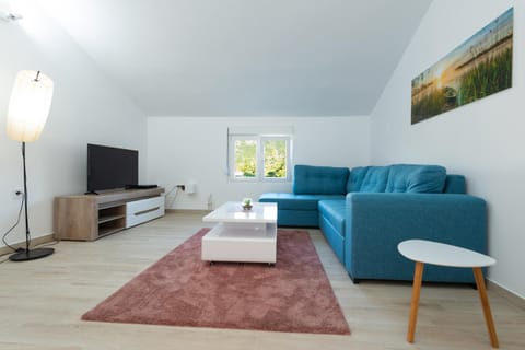 Living room, Seating area, Lake view, Mountain view