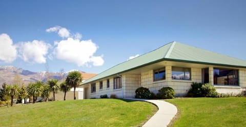 Hedditch Hideaway House in Wanaka