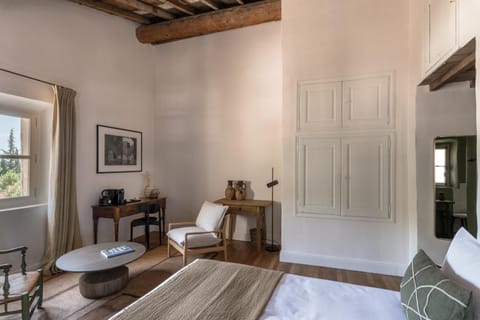 Les Petites Maisons - Hameau des Baux Hotel in Arles