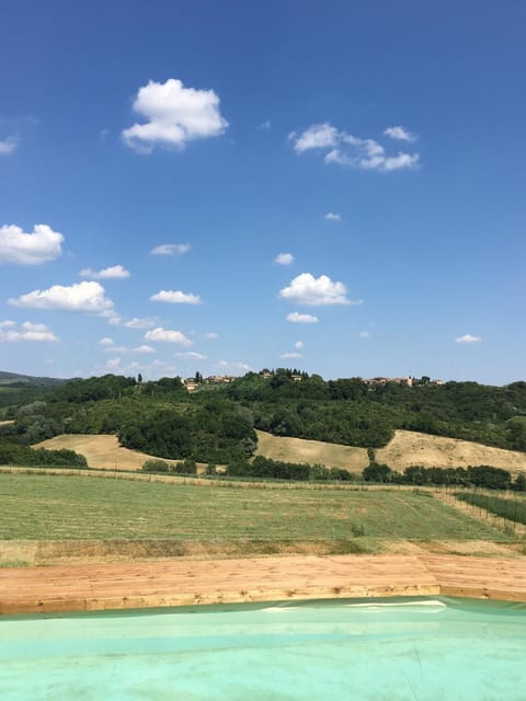 Agriturismo Le Tre Pietre - Podere nel Chianti Farm Stay in Castellina in Chianti