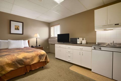 Central Suite Hotel Hotel in Lloydminster
