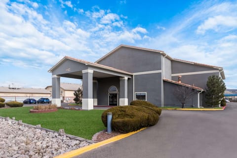 SureStay Hotel by Best Western Grants Hotel in New Mexico