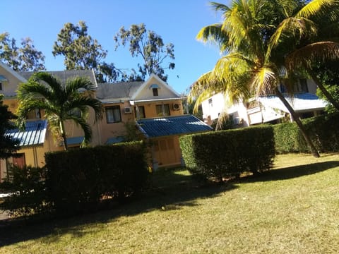 Property building, Day, Natural landscape, Garden view