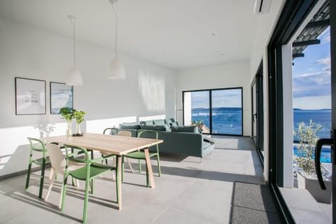 Day, View (from property/room), Living room, Dining area, Sea view