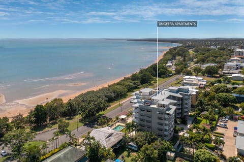 Neighbourhood, Bird's eye view, Beach, Location