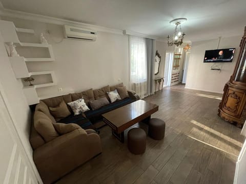 В ГОСТЯХ У РУСЛАНА Bed and Breakfast in Batumi