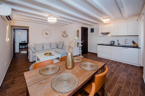 Villa Nea Seaview 3-apartments! Apartment in Rovinj