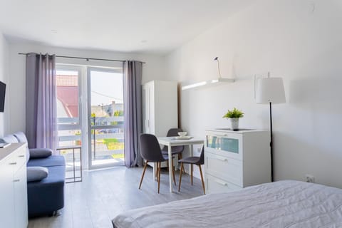 Bed, Kitchen or kitchenette, Photo of the whole room