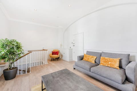 Stylish 2 bedroom flat in Knightsbridge Apartment in City of Westminster