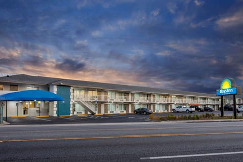 Property building, On site, Time of day, Sunset