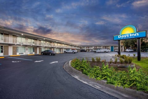 Days Inn by Wyndham Apopka/Orlando Hotel in Apopka