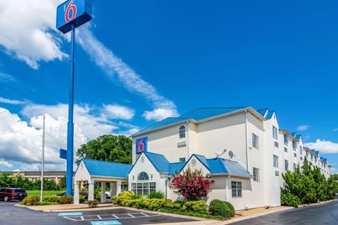 Motel 6 Chattanooga Downtown Hotel in Chattanooga