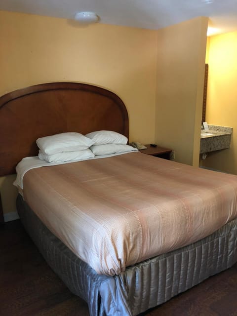 Americas Best Value Inn Addison Hotel in Addison