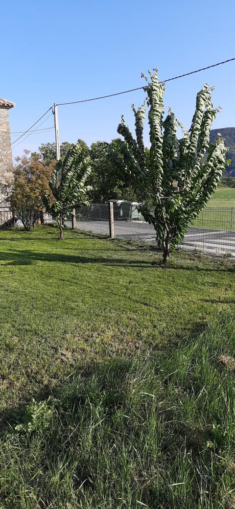 Casa Rural La Escuela House in Catalonia