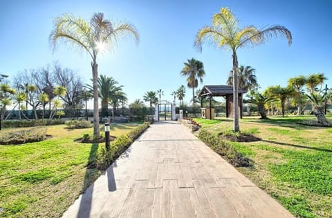 Beach Front apartment in Puerto Banus Apartamento in Marbella