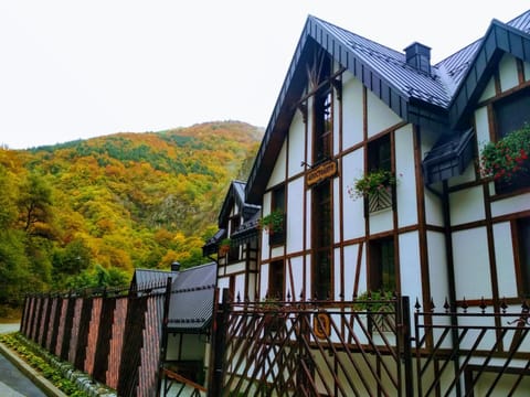 Property building, Autumn