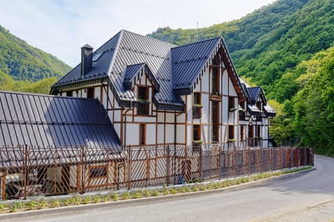 Property building, Facade/entrance