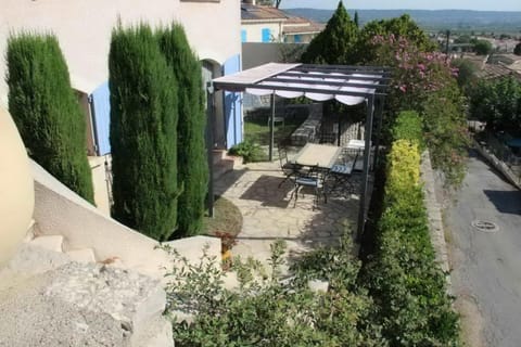 Patio, Facade/entrance