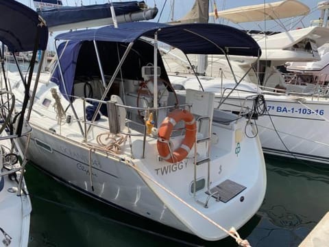 Boat in Badalona for up to 6 people Angelegtes Boot in Badalona