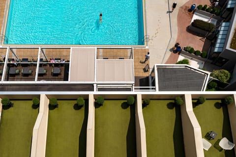 Property building, Bird's eye view, Swimming pool