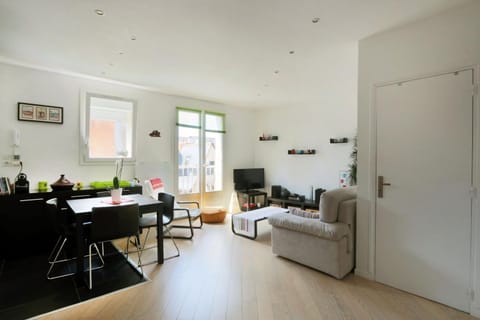 Quiet apartment in Vieux Tours #Halles Condo in Saint-Cyr-sur-Loire